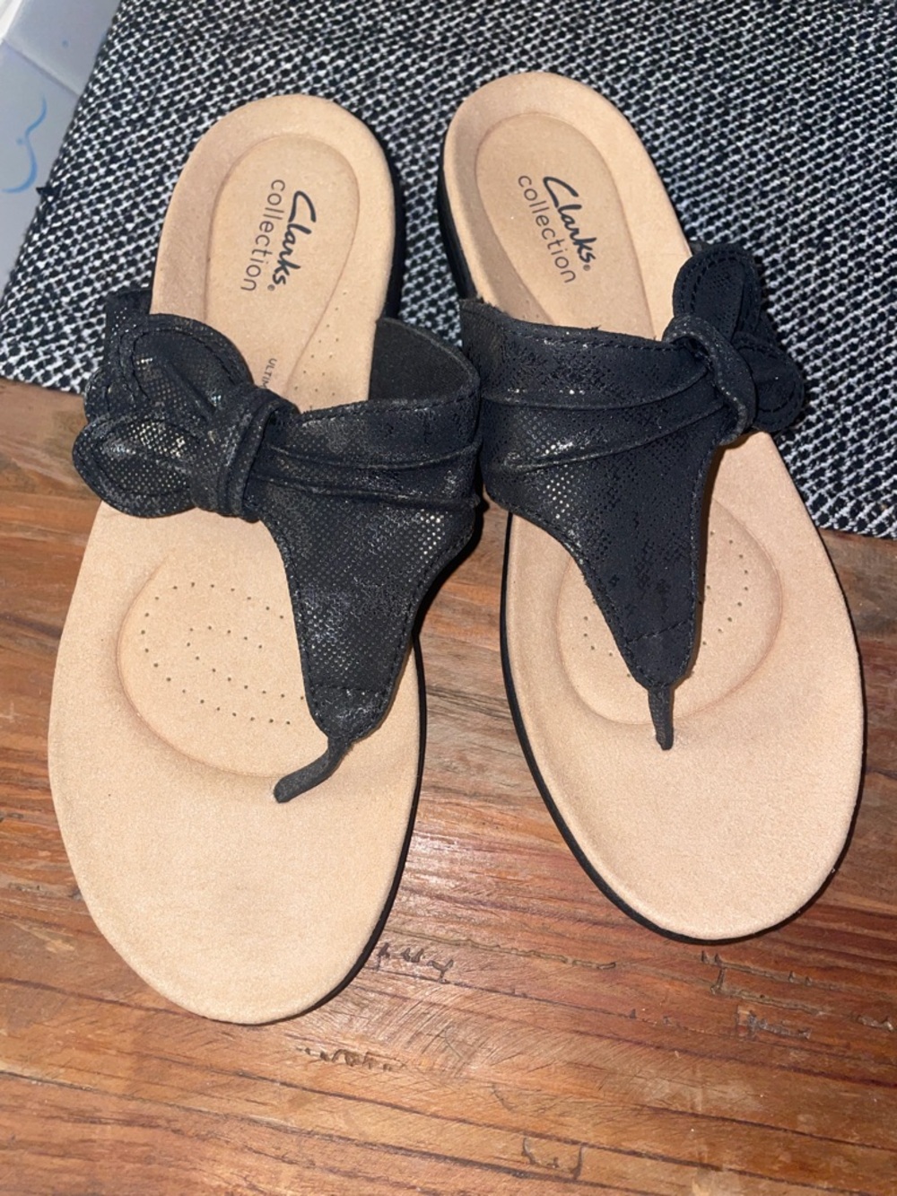 Women’s Clark’s Collection Ultimate Comfort Black Sandals Size 8